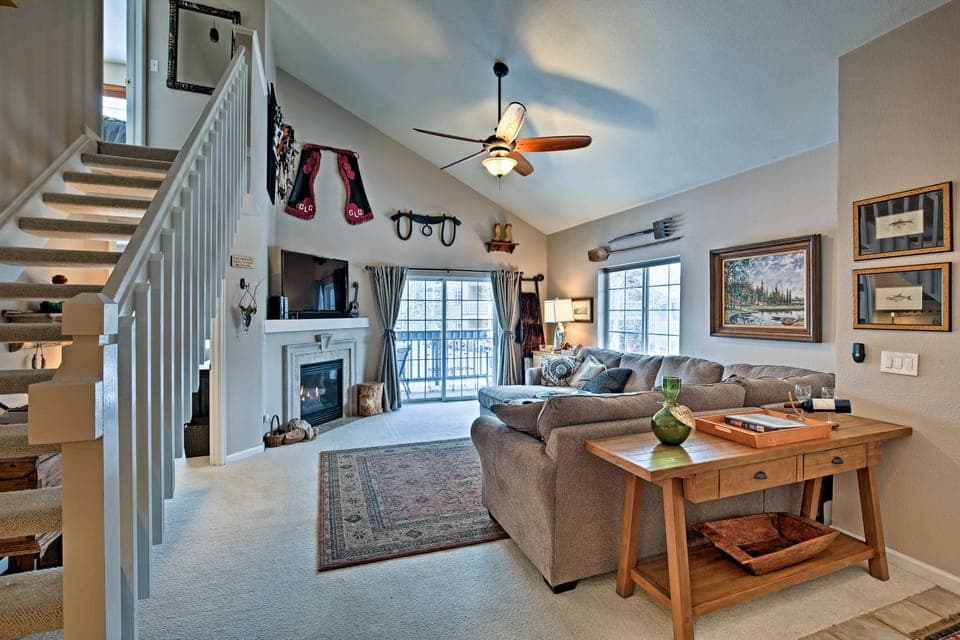 Steamboat Springs Condo w/ Hot Tub & Ski Bus! Apartment in Steamboat Springs
