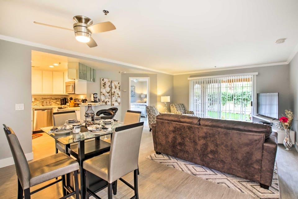 Pool & Hot Tub Access: Modern Palm Springs Condo Apartment in Cathedral City