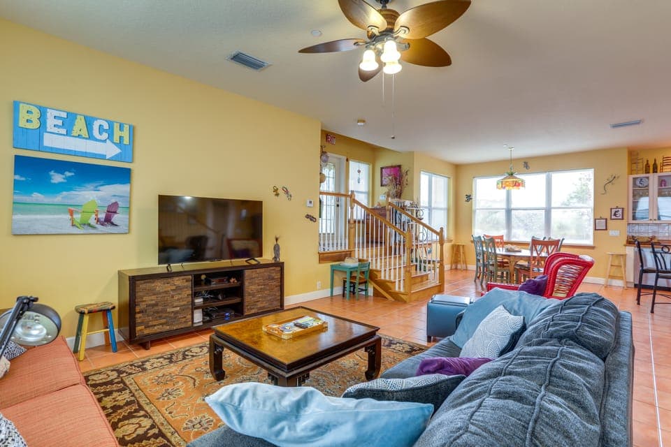 350 Ft to Beach! 'Lizard Lair' in Indian Rocks Apartment in Indian Rocks Beach