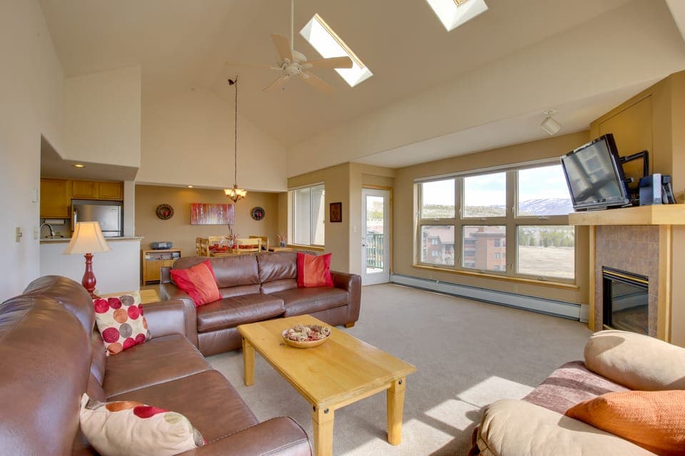 360 Mtn Views & Shared Hot Tub: Cozy Frisco Condo! Apartment in Frisco