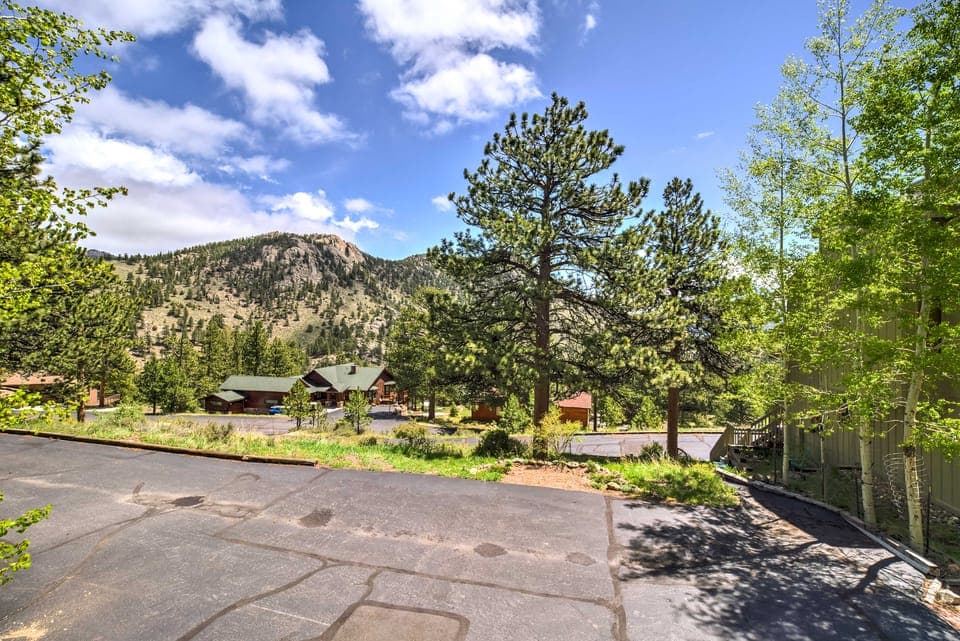 Estes Condo: 3 Mi to Rocky Mountain National Park Apartment in Estes Park
