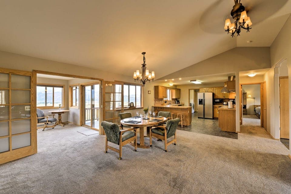 Buena Vista Retreat: 7 Acres & Panoramic Views House in Park County