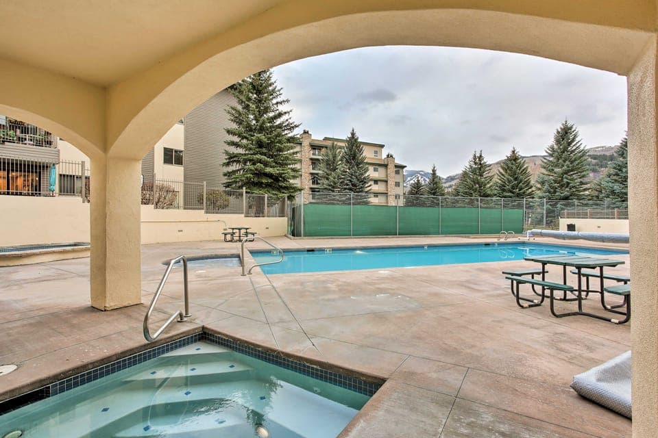 Colorado Escape w/ Pool Access & Mountain Views! Apartment in Avon