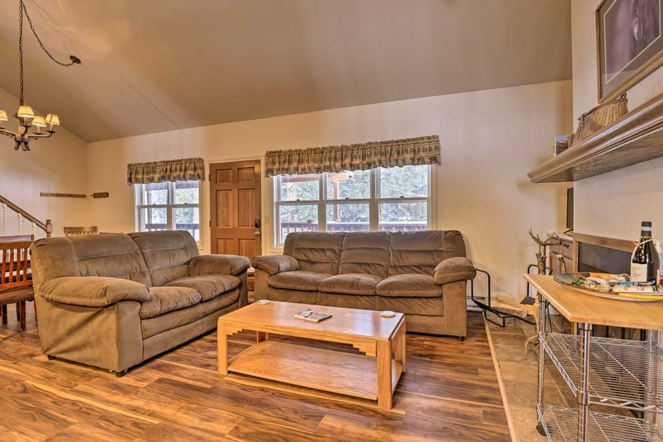 Fireplace & Stream Access: Cozy Grand Lake Retreat Apartment in Grand Lake