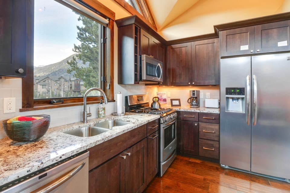 Frisco Condo w/ Rooftop Deck: Walk to Main St! Apartment in Frisco