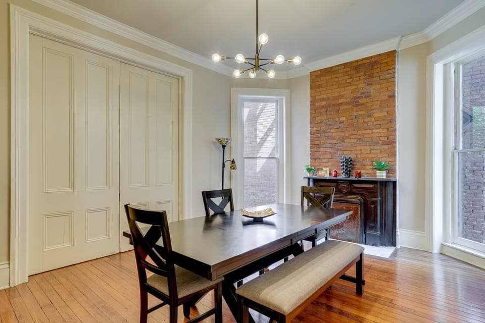Walkable, Modern! Old Louisville Victorian w/ Yard House in Louisville