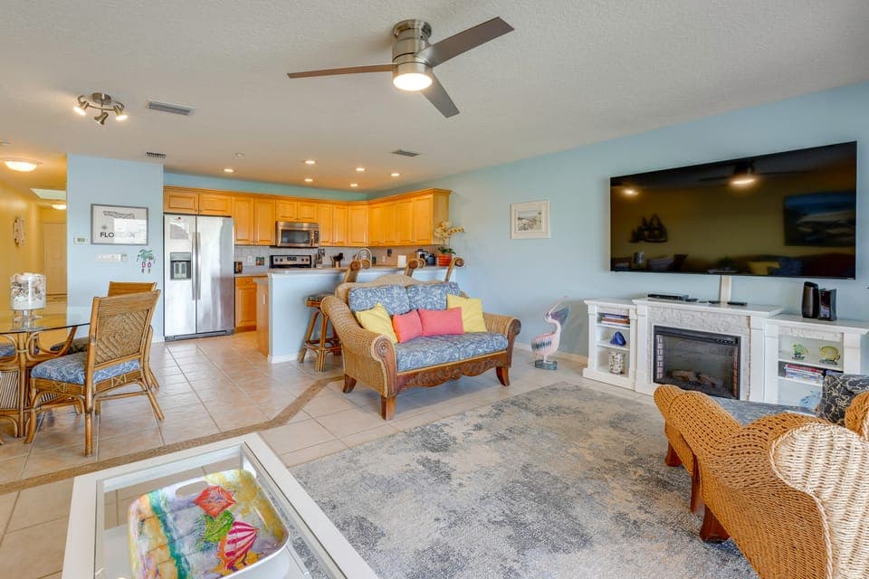 Large Balcony & Water Views: Indian Shores Condo! Apartment in Indian Shores