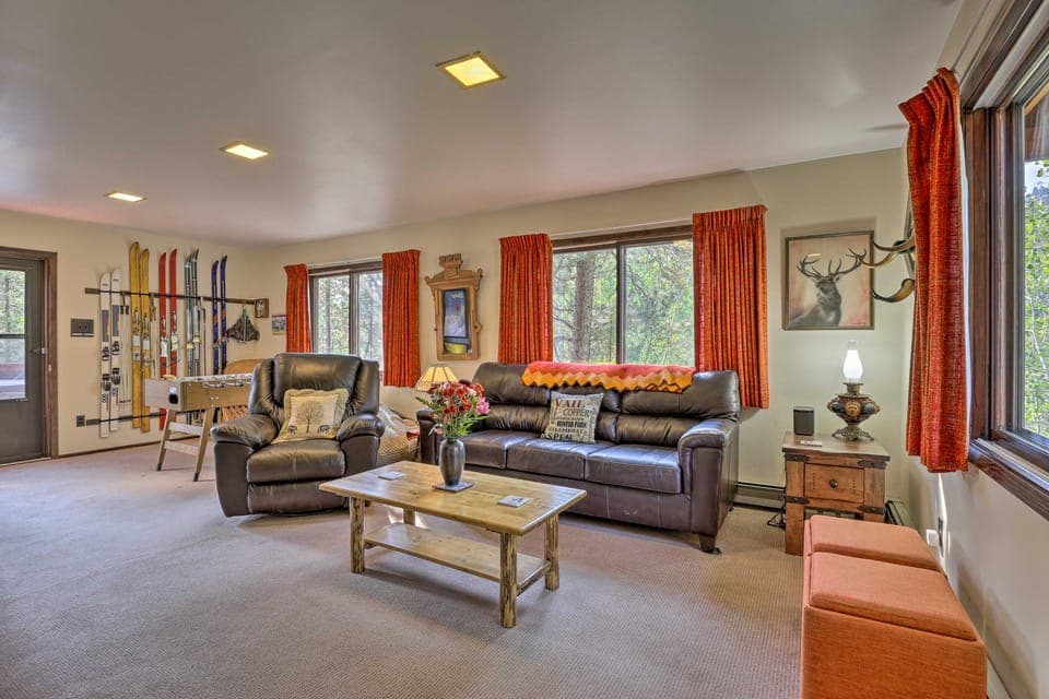 Walk to Town: Updated Frisco Cabin w/ 2 Decks! House in Frisco