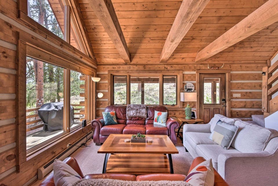 Quiet Guffey Getaway w/ Private Deck, Pond & Canoe House in Park County