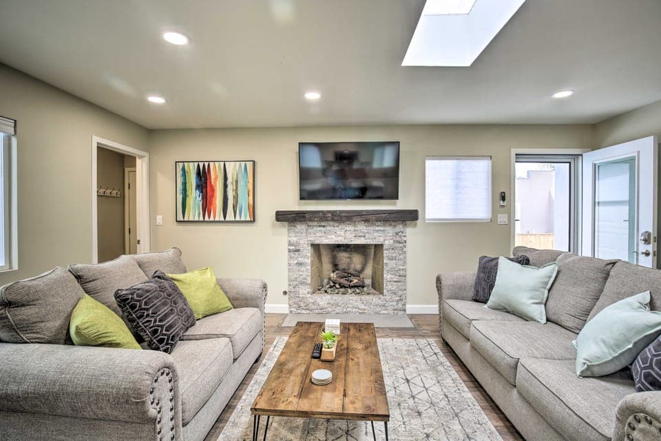 Coastal Carlsbad Home: 1 Mi to Beach & Downtown House in Carlsbad