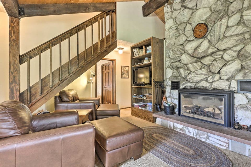 2 Mi to Grand Lake: Cabin w/ Fireplace & Library! House in Rocky Mountain National Park