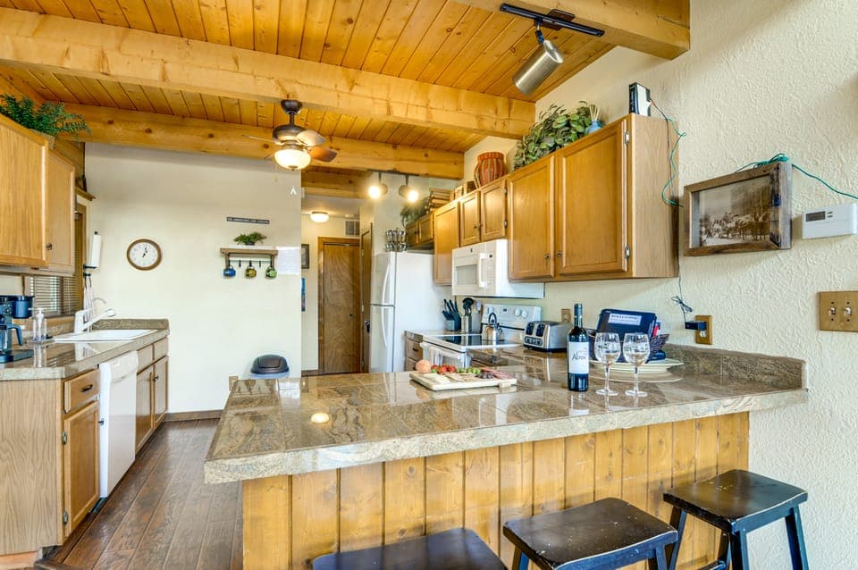 Rustic Pagosa Lakes Cabin w/ Deck & Grill! House in Colorado