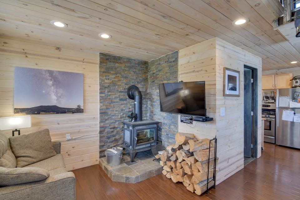 Secluded Jefferson Cabin w/ Deck + Mountain Views! House in Park County