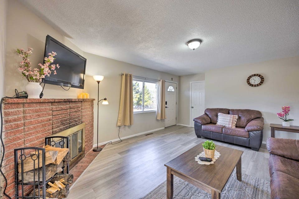 Hike, Bike & Fish: Gem w/ Hot Tub in Woodland Park House in Woodland Park