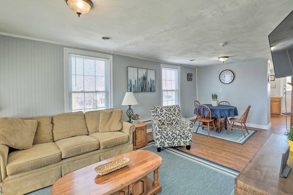 Downtown Canandaigua Apt: 1 Mi to Lake & Pier! Apartment in Canandaigua Lake