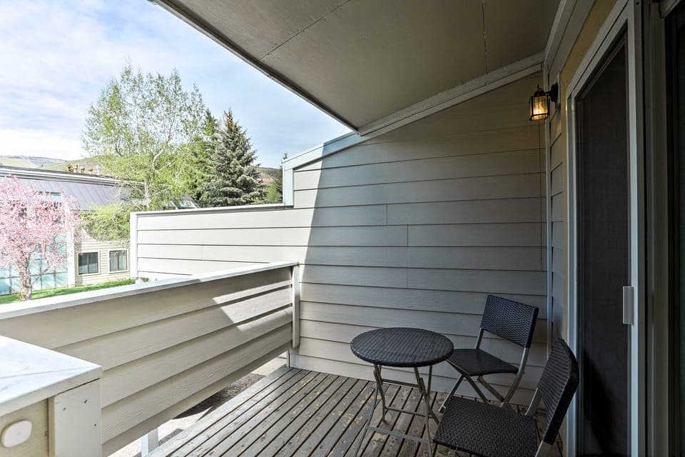 Modern Townhome ~ 4 Miles to Beaver Creek Resort! Apartment in Eagle County
