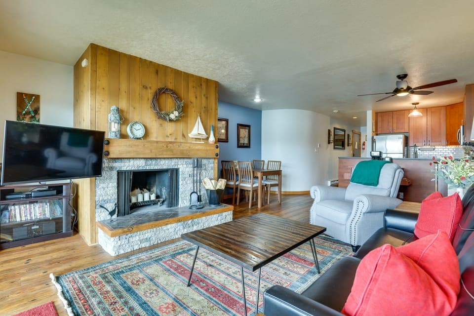 8 Mi to Keystone Resort: Dillion Condo w/ Hot Tub! Apartment in Dillon