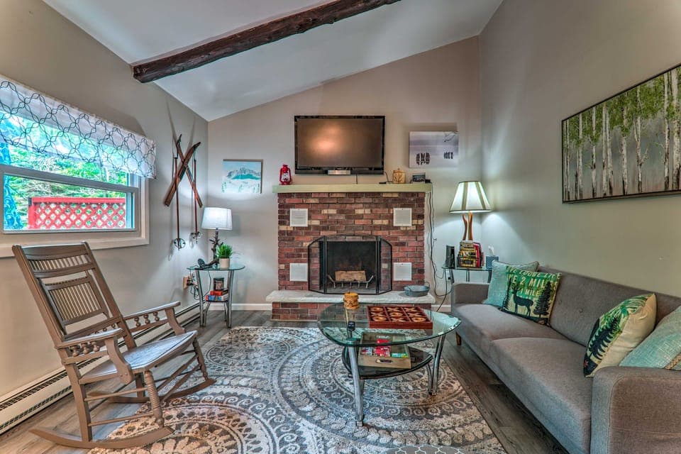 Fire Pit & Community Perks: Blakeslee Cottage! Cottage in Tunkhannock Township