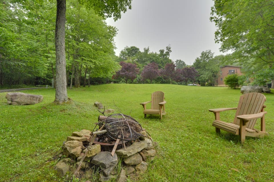 Oakland Vacation Rental < 1 Mi to Deep Creek Lake! Apartment in Deep Creek Lake