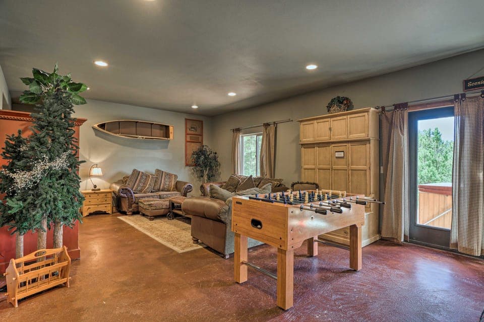 Cripple Creek Mountain Getaway w/ Hot Tub & Views! House in Colorado