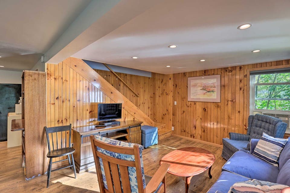 'Aunt Al's Place' Home on Canandaigua Lake w/ Deck House in Canandaigua Lake