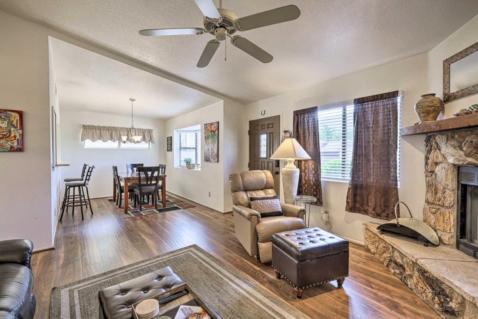 16 Mi to Red Rock State Park: Sedona Condo! Apartment in Village of Oak Creek