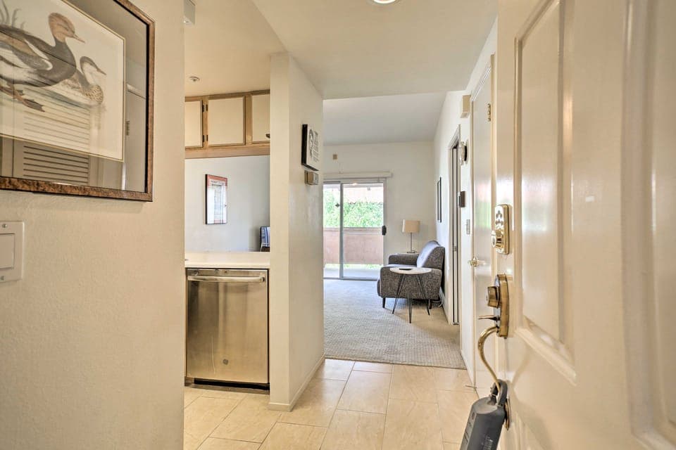 1 Mi to Dtwn Cathedral City: Condo w/ Balcony Apartment in Cathedral City