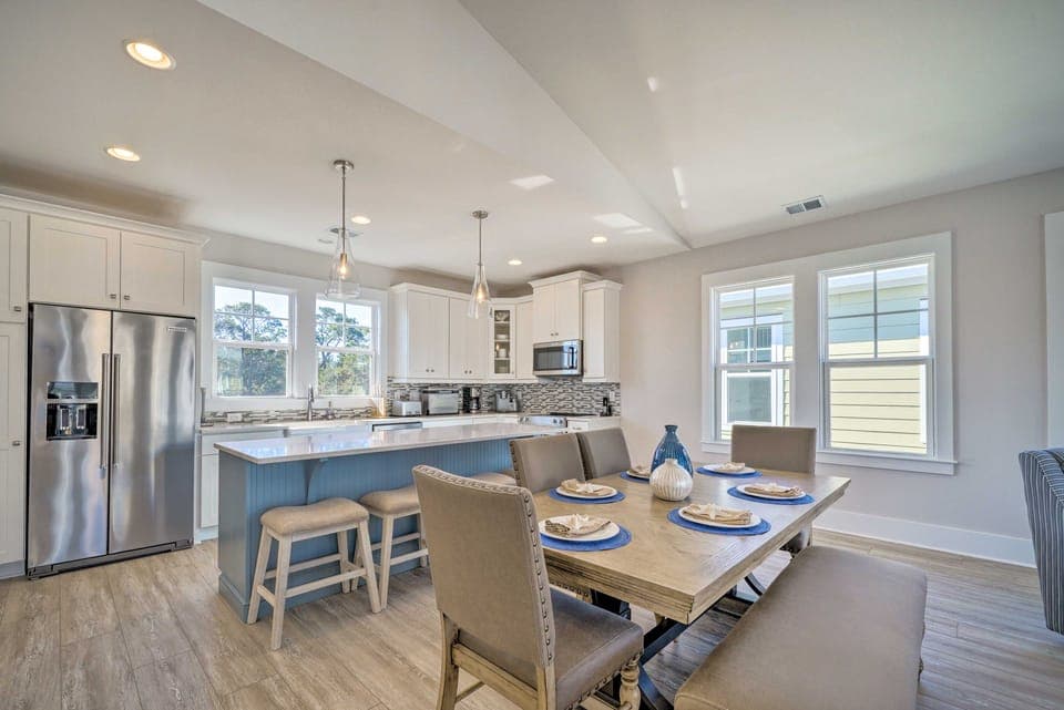 Kure Beach Townhome: Short Walk to the Beach! Apartment in Kure Beach