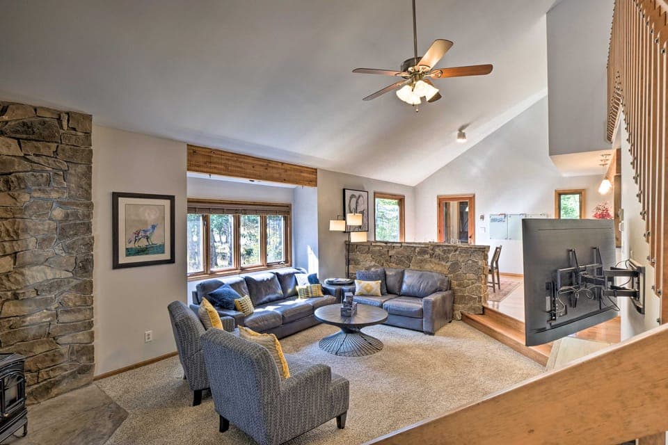6 Mi to Breck Resort: Family Cabin w/ Game Room House in Blue River