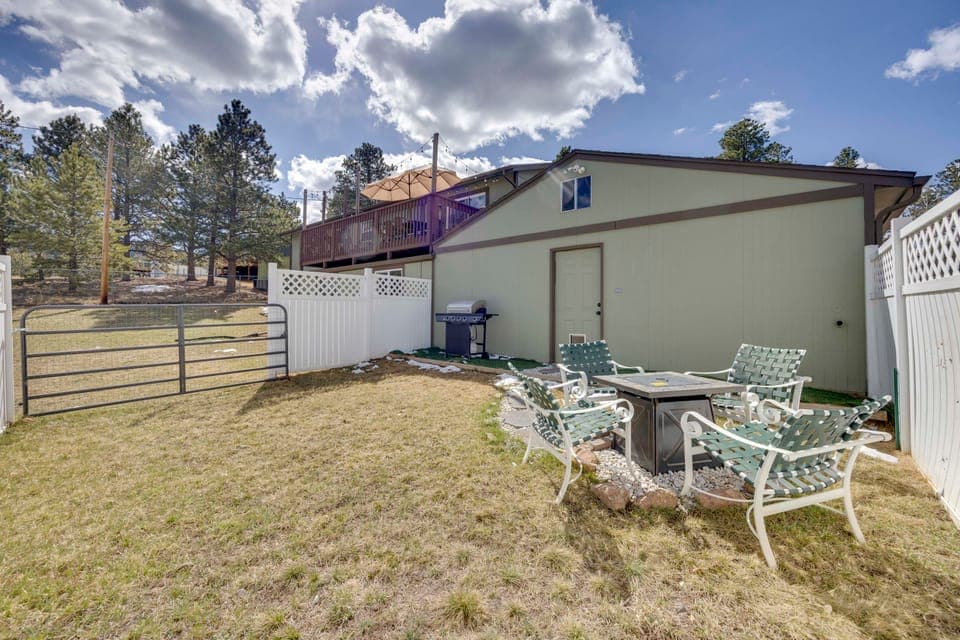 Comforting Woodland Park Home w/ Fire Pit: 330758 House in Woodland Park