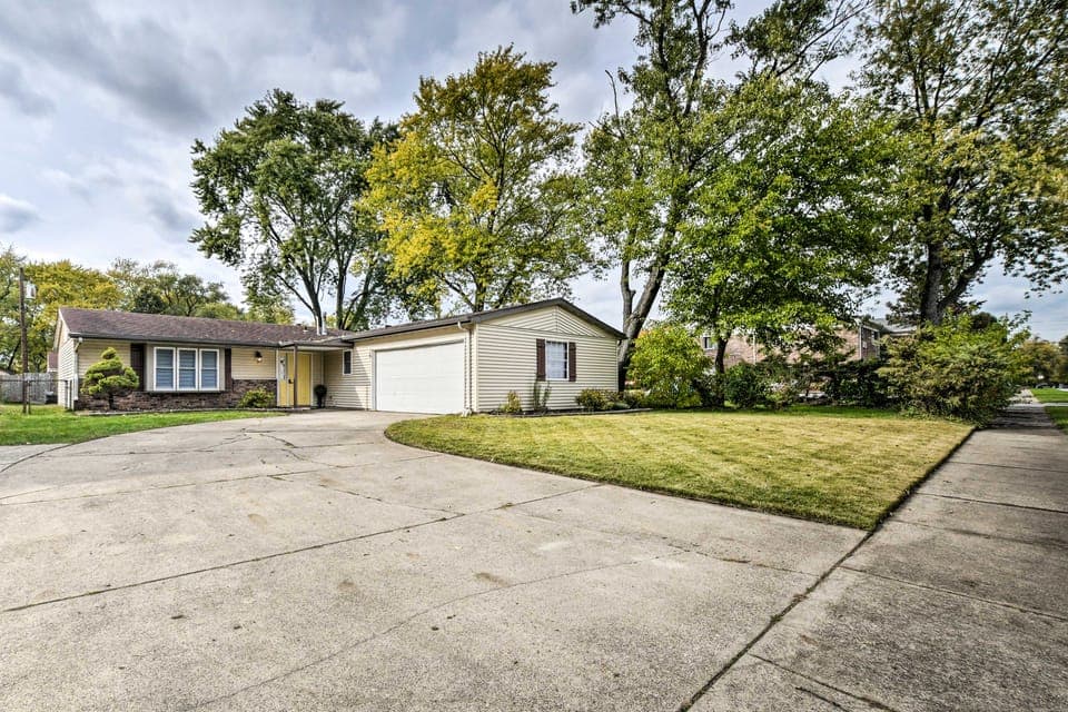 Renovated Griffith Family Home in Chicagoland Area House in Gary