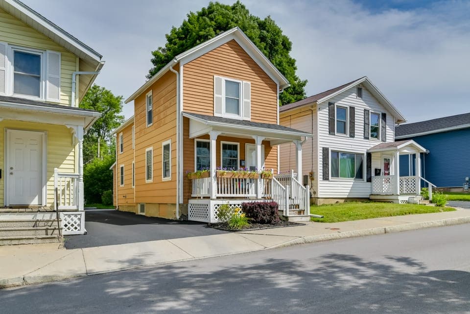 Walk to Parks & Dining: Cozy Canandaigua Home! House in Canandaigua Lake