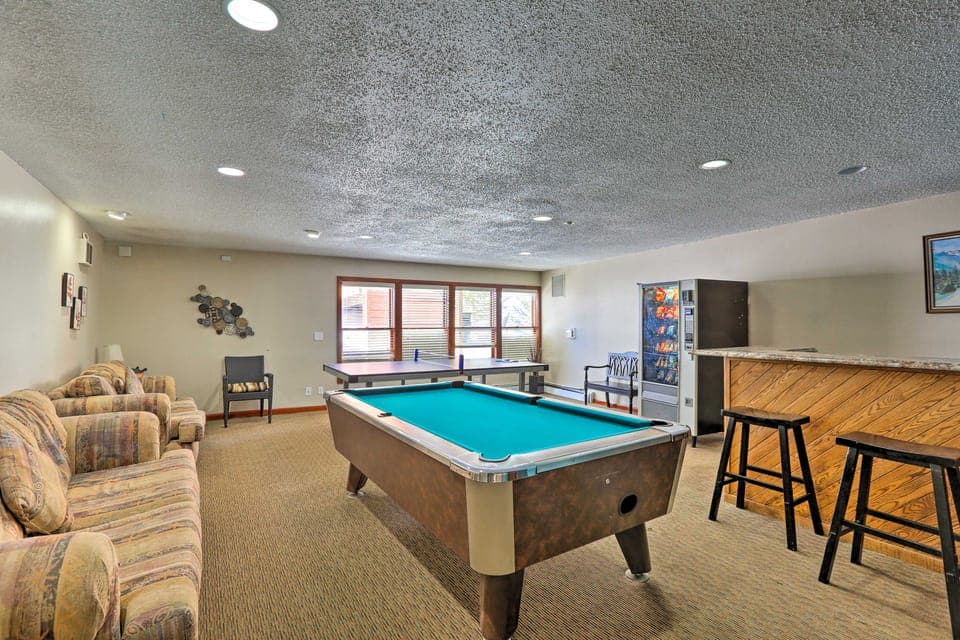 Mtn-View Silverthorne Gem w/ Shared Hot Tub Apartment in Wildernest