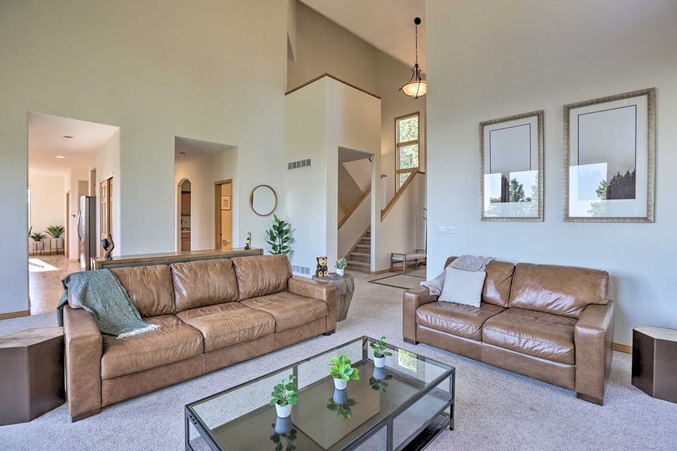 Spacious Evergreen Home w/ Picturesque Views House in Evergreen