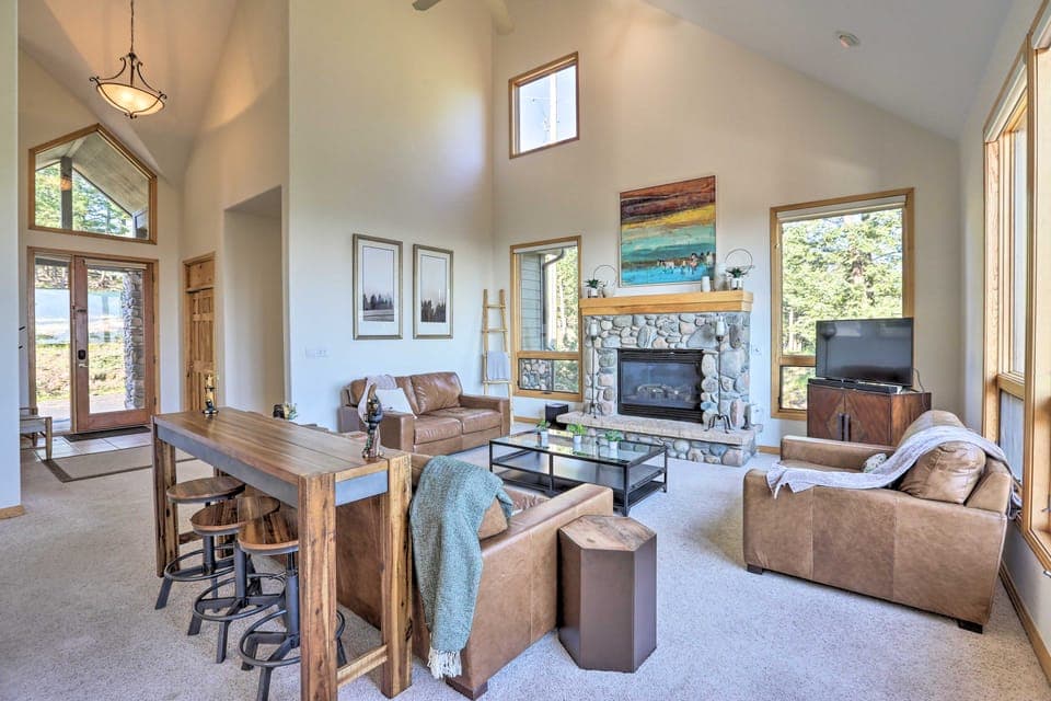 Spacious Evergreen Home w/ Picturesque Views House in Evergreen