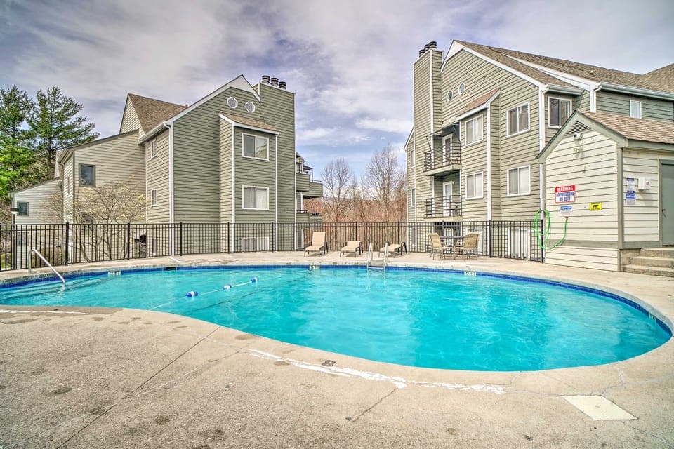 Balcony w/ Mtn, City View: Gatlinburg Summit Condo Apartment in Gatlinburg
