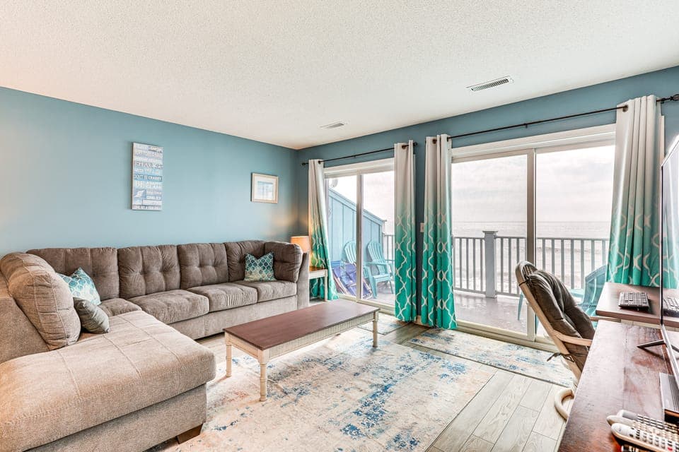 Kure Beach Condo w/ Panoramic Ocean Views! Apartment in Kure Beach