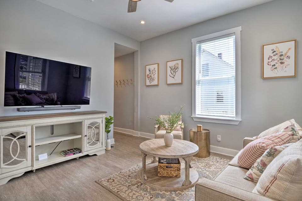 Family-Friendly Home Near Noblesville Square! House in Noblesville