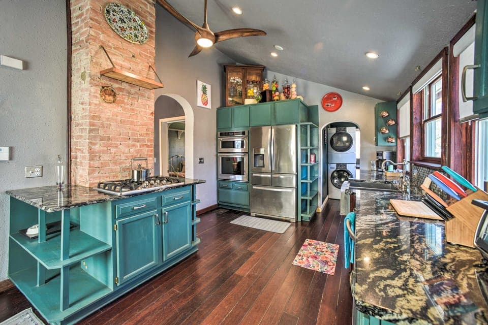Historic Old Colorado City Home w/ Backyard! House in Old Colorado City
