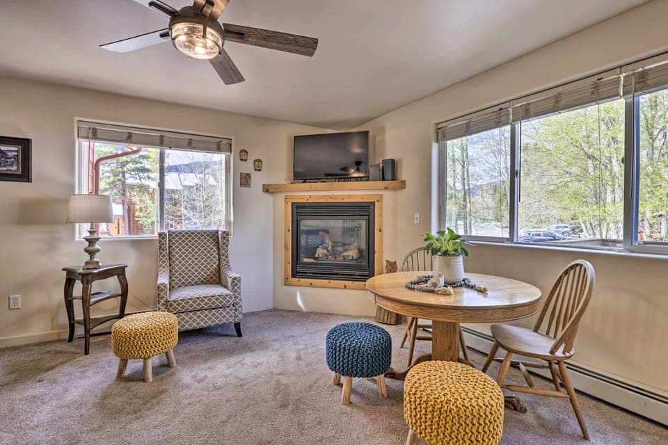 Walk to Frisco Main St: Townhome Steps to Trail! Apartment in Frisco