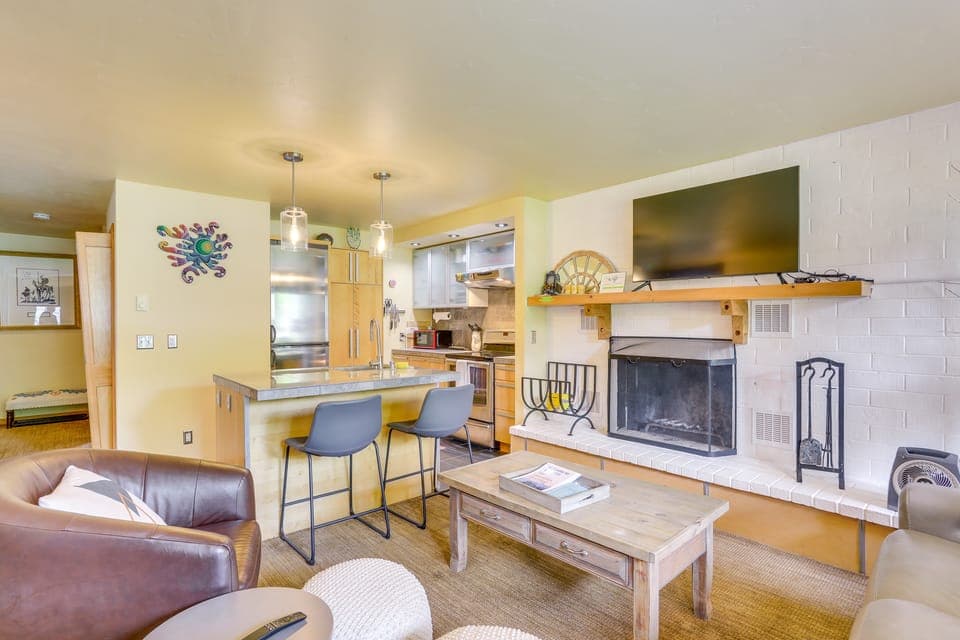 Eagle-Vail Hideaway w/ Golf, Ski, and More! Apartment in Eagle County