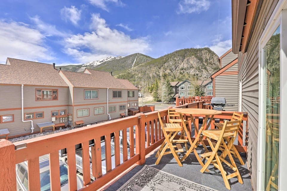 Frisco Mountain Hub: Walk to Main Street Apartment in Frisco