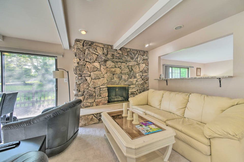 Cozy West Bloomfield Home - Fishing Nearby! House in Lake Erie