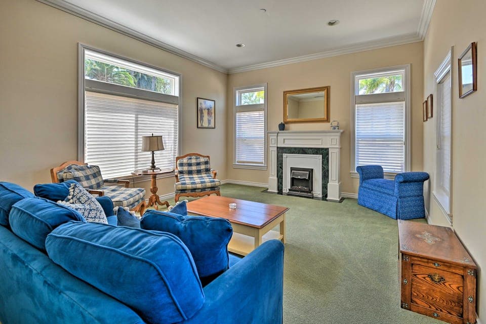 Luxe Vista Getaway w/ Private Pool & Hot Tub! House in Vista