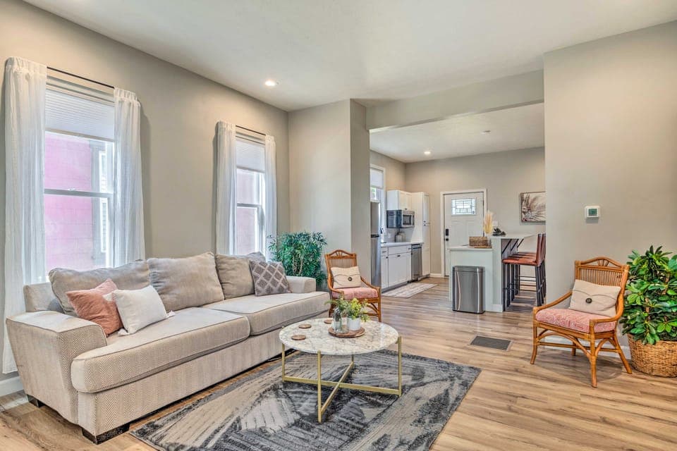 Quaint + Cozy Indianapolis Getaway w/ Yard! House in Indianapolis