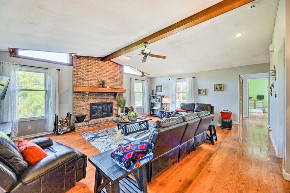 Family-Friendly Brookville Home w/ Hot Tub! House in Indiana