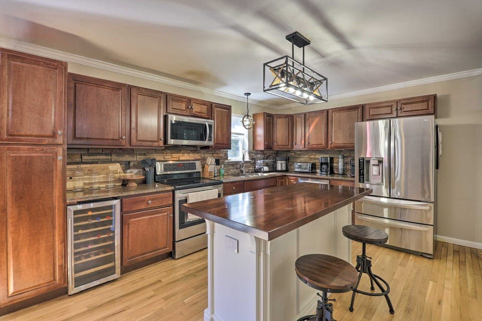 Hot Tub, Fire Pit & Lake Access: Poconos Escape! House in Tunkhannock Township