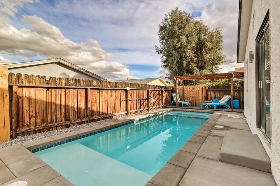 4 Mi to Airport: Poolside Retreat in Palm Springs! House in Palm Springs