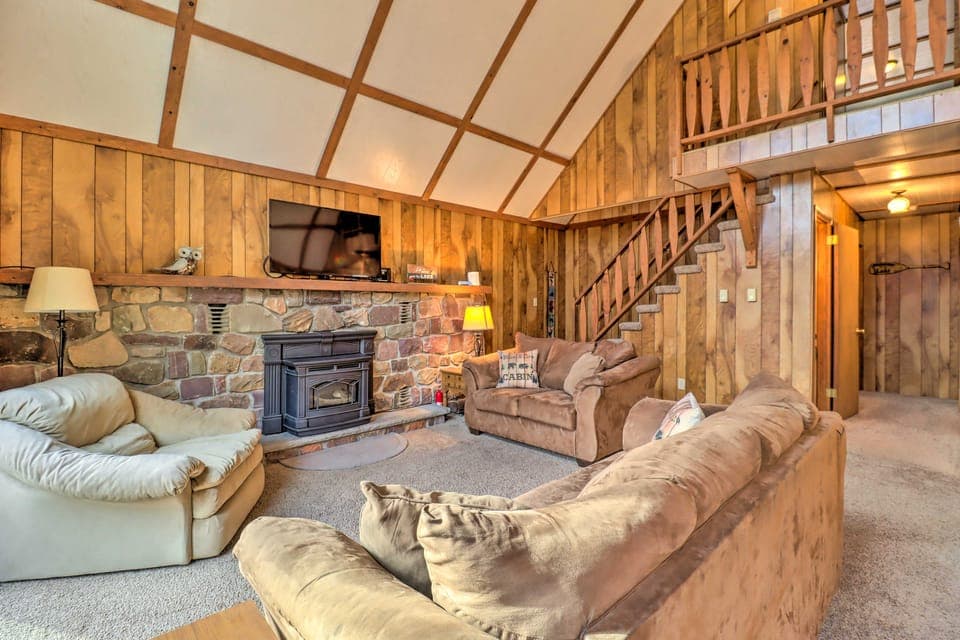 Lake Harmony Access: Home w/ Game Room + Fire Pit! House in Hickory Run State Park