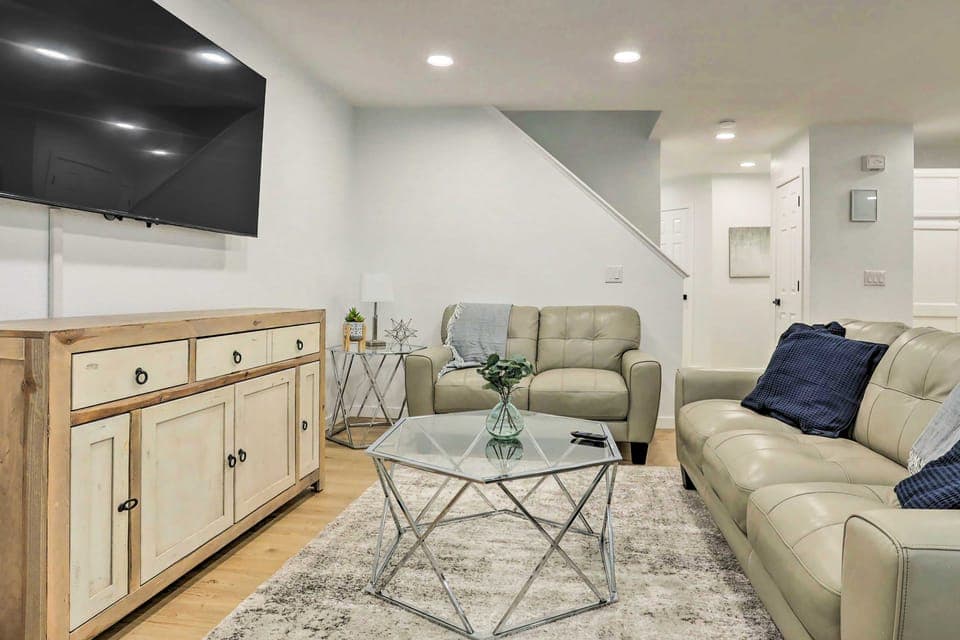 13 Mi to Dtwn Denver: Northglenn Townhome w/ Patio Apartment in Northglenn
